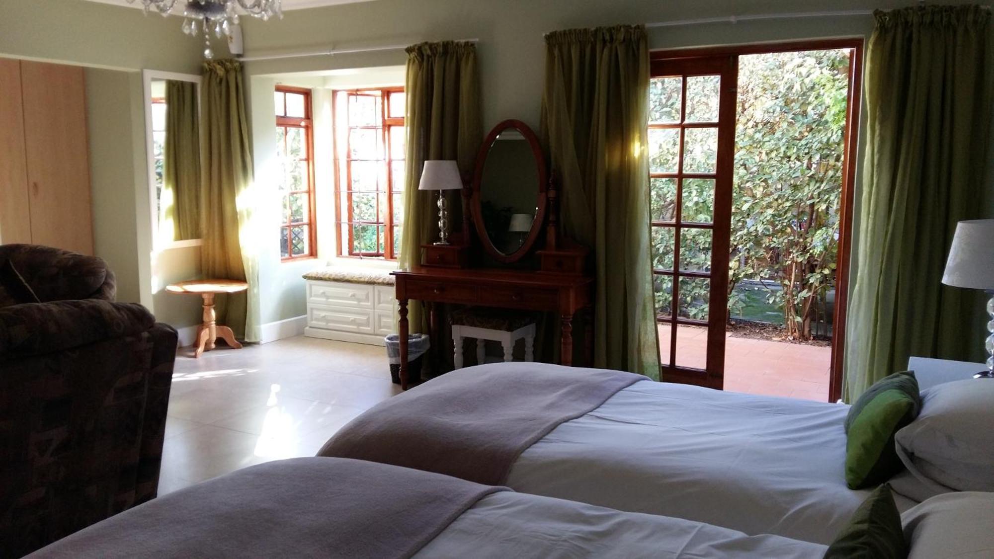 Mooring House Hotel Somerset West Room photo